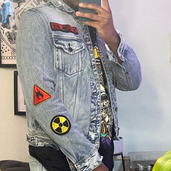 Guess Denim Jacket - Picture 2 of 3